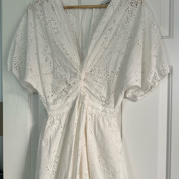 Zara White Eyelet Dress, size M - Picture 9 of 10